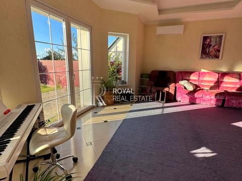 будинок за адресою Центральна вул.