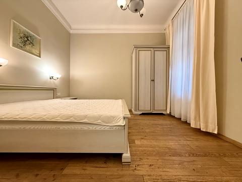 квартира за адресою Михайла Грушевського вул., 11