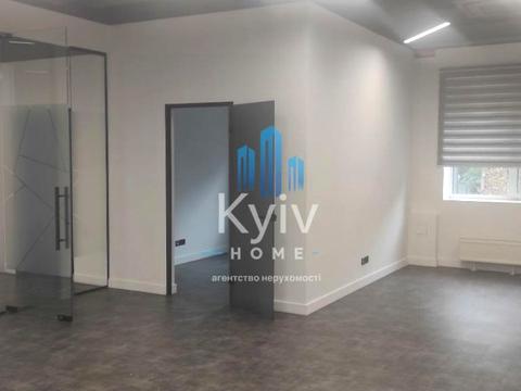 комерційна за адресою Михайла Максимовича вул. (Онуфрія Трутенка), 8