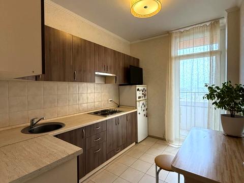 квартира за адресою Богатирська вул., 6-А