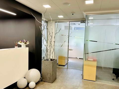 комерційна за адресою Спортивна пл., 3в