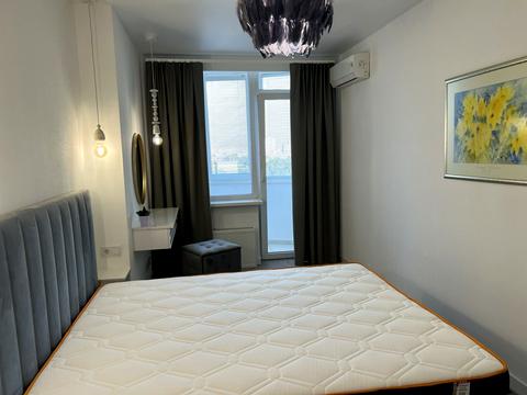 квартира за адресою Івана Крамського вул., 9