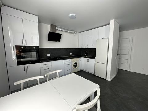 квартира за адресою Зоряна вул., 8б