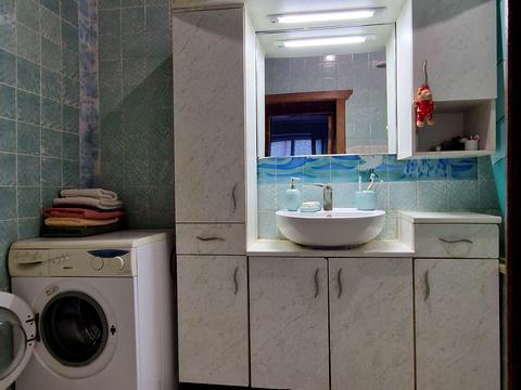 будинок за адресою Червона