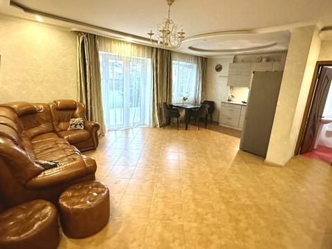 будинок за адресою Юності вул., 10