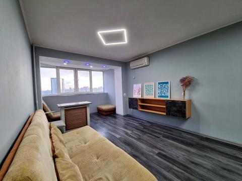 квартира за адресою В'ячеслава Чорновола вул., 30/33