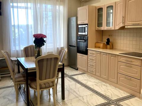 квартира за адресою Київ, Академіка Лебедєва вул., 1