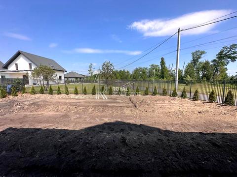 будинок за адресою с. Гнідин, паркова