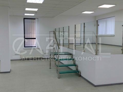 комерційна за адресою Голосіївська вул., 999