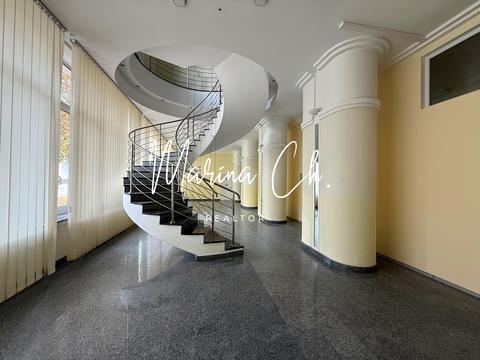 коммерческая по адресу Владимира Моссаковского ул. (Клари Цеткін), 1-А