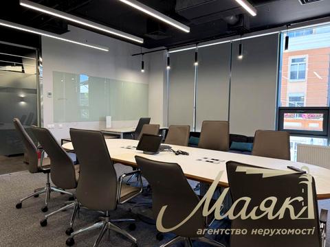 комерційна за адресою Сім'ї Прахових вул. (Гайдара), 58