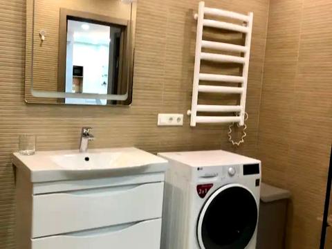 квартира по адресу Левка Лукʼяненка ул. (Василия Жуковского), 16, 18, 20, 24