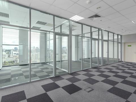 комерційна за адресою Миколи Амосова вул., 12