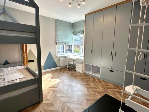 будинок за адресою Кошового