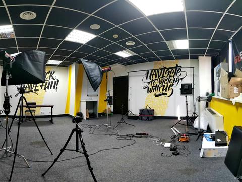 комерційна за адресою Науки просп., 3