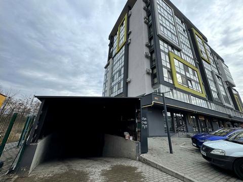 паркомісце за адресою Садова вул., 2а