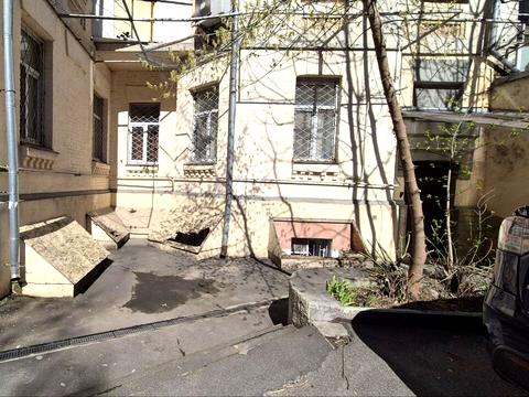 комерційна за адресою Саксаганського вул., 92