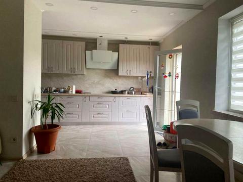 будинок за адресою Героїв Дніпра вул.