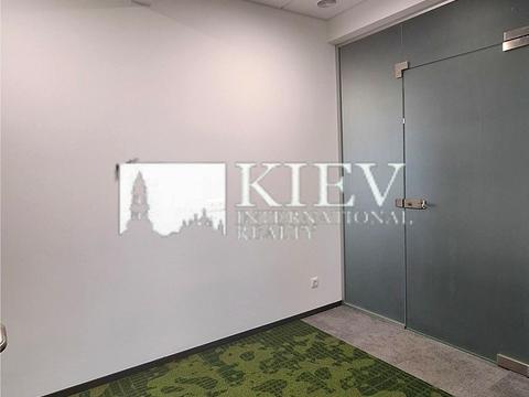 комерційна за адресою Князів Острозьких вул. (Московська), 32