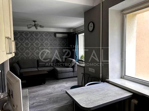 квартира за адресою Велика Васильківська вул. (Червоноармійська), 136