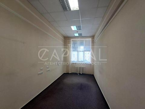 комерційна за адресою Бульварно-Кудрявська вул. (Воровського), 29-Б