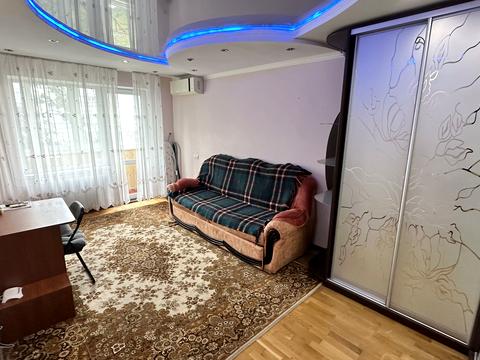 квартира за адресою Дніпровська набережна вул., 9