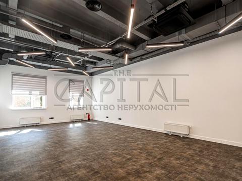 комерційна за адресою Михайла Максимовича вул. (Онуфрія Трутенка), 8