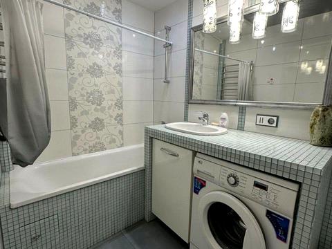 квартира за адресою Коллонтая вул., 2