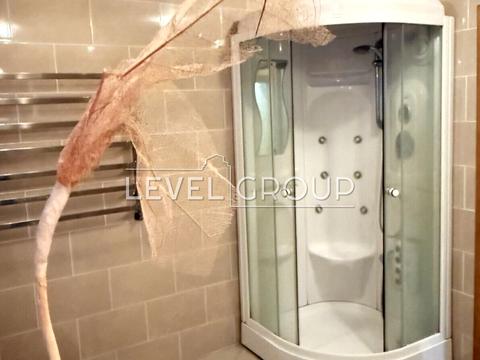 будинок за адресою Богатирська вул., 30а