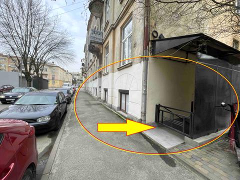 комерційна за адресою Богдана Котика вул., 3