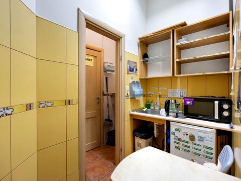 комерційна за адресою Михайла Вербицького вул., 1