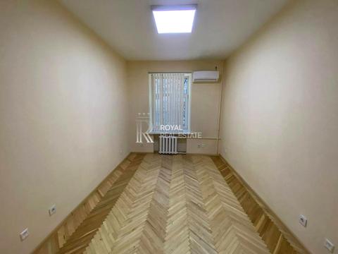 комерційна за адресою Кловський узвіз, 14/24