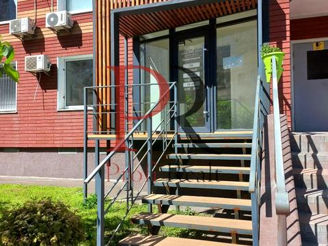 комерційна за адресою Бориса Гмирі вул., 12-Б