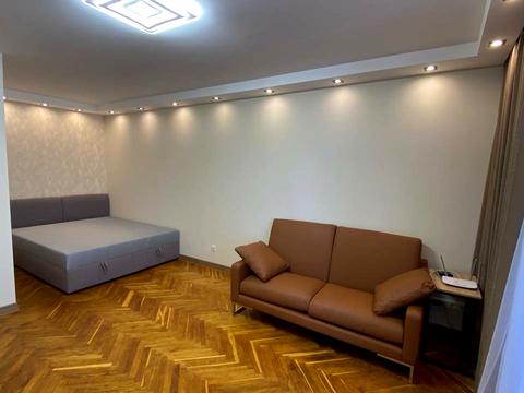 квартира по адресу Кловский спуск, 18