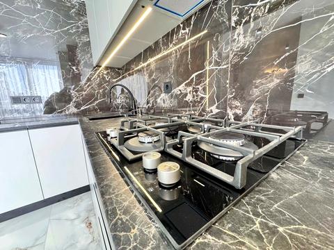 квартира по адресу Степана Бандеры ул., 1