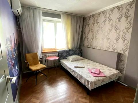 квартира за адресою Богдана Хмельницького просп. (Героїв Сталінграда), 4