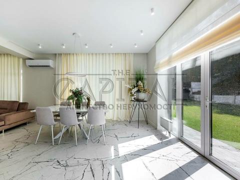 будинок за адресою Вишнева вул.