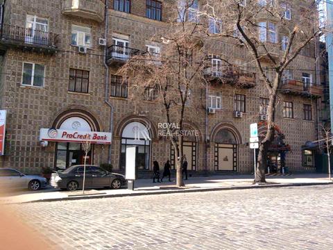 комерційна за адресою Велика Васильківська вул. (Червоноармійська), 52