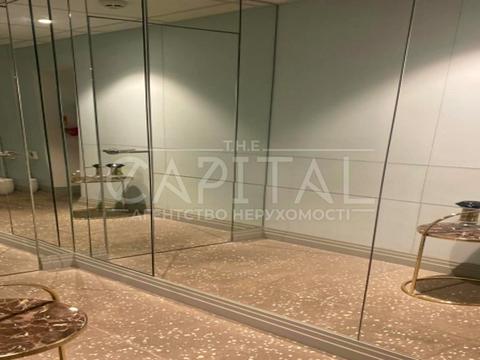 комерційна за адресою Музейний пров., 2-Б