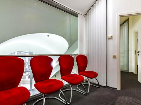 комерційна за адресою Левка Лук'яненка вул. (Маршала Тимошенка), 29