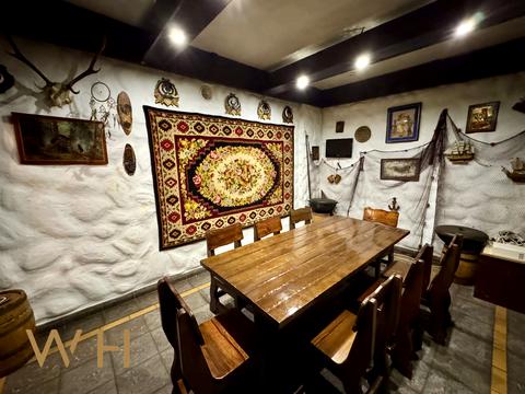 коммерческая по адресу Комарова, 46