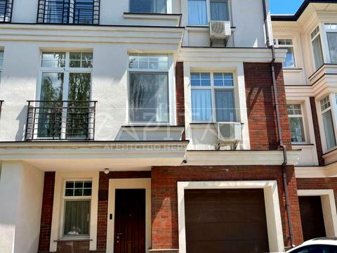 будинок за адресою Берегова вул.