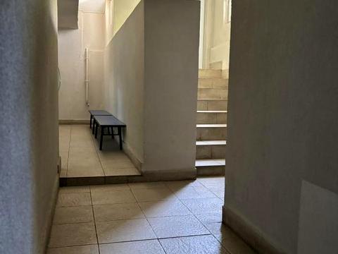 комерційна за адресою Паркова вул., 77