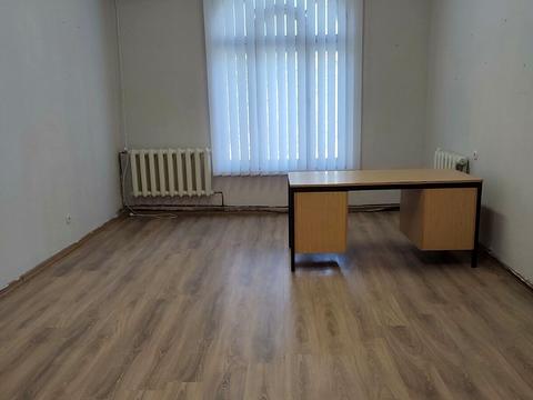 комерційна за адресою Канатна вул., 42