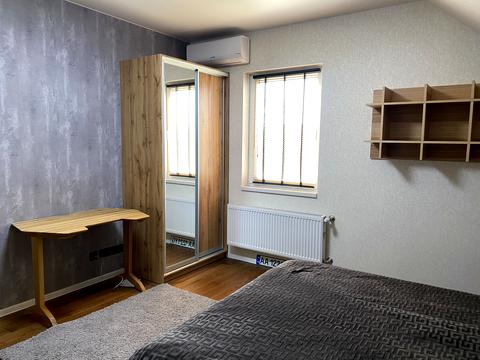 будинок за адресою Русанівські сади вул., 7