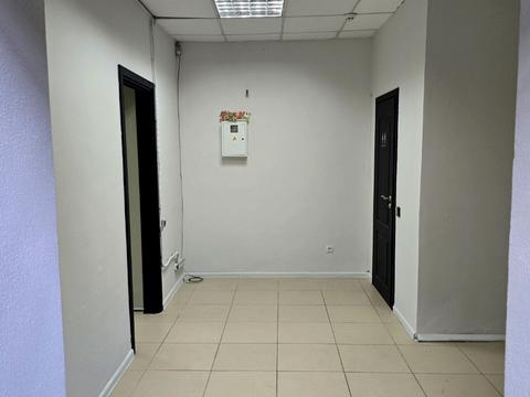 коммерческая по адресу Владимира Ивасюка просп. (Героїв Сталінграду), 8