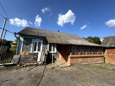 будинок за адресою Шкільна