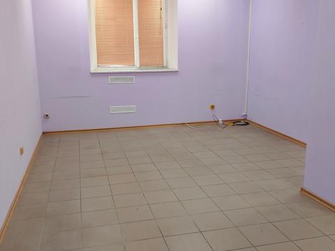 комерційна за адресою Перемоги вул., 38