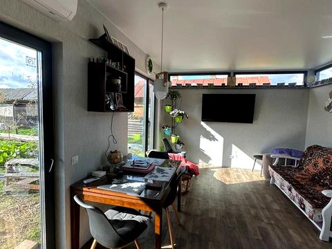 будинок за адресою Олександра Довженка вул.