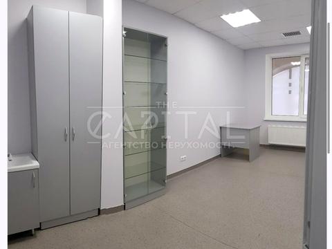 комерційна за адресою Володимира Івасюка просп. (Героїв Сталінграду), 8